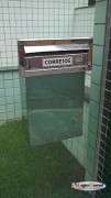 Caixa-de-Correio-Inox-Modelo-L-com-aba-de-Acabamento-Para-Vidro